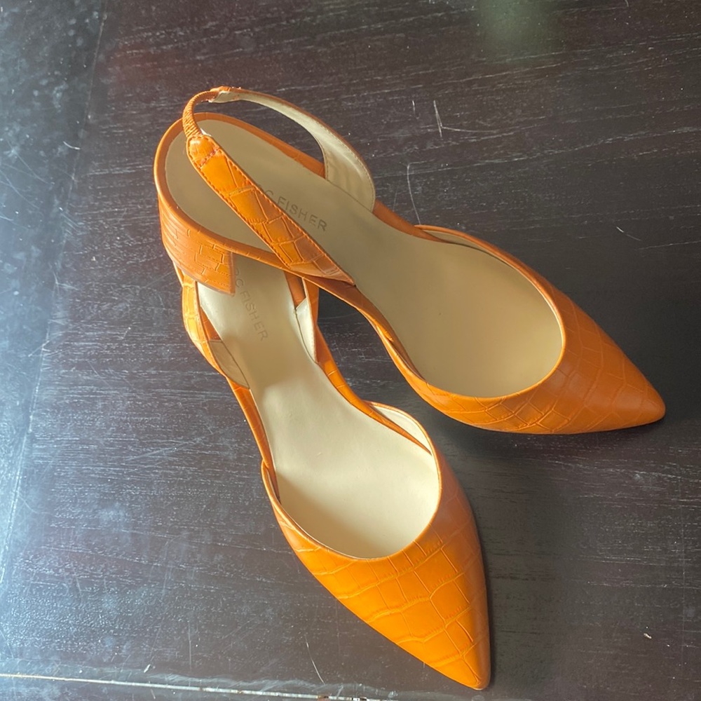 Orange sling back pumps